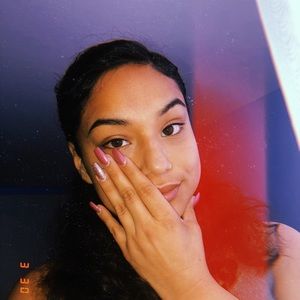 Meet your Posher, Sonia